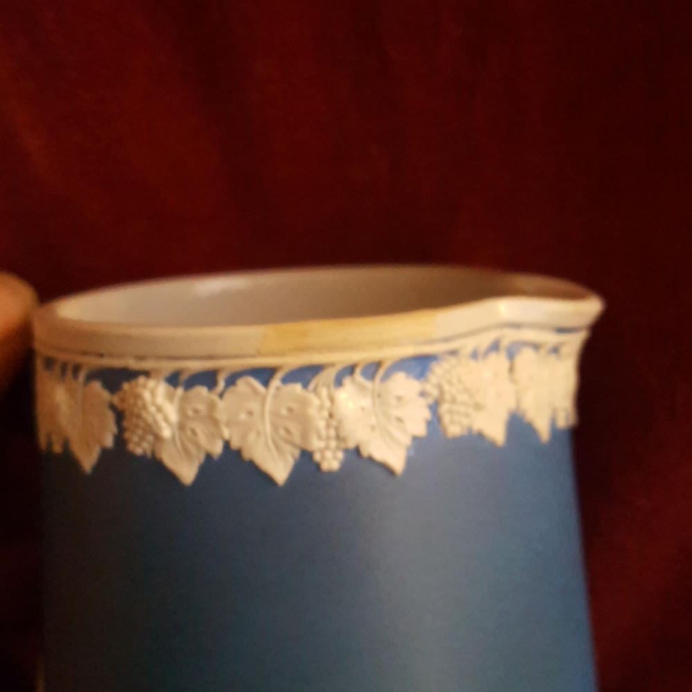 Vintage Blue Jasperware Hunt Scene Pitcher England - Picture 7 of 7